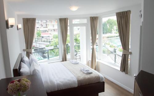 Gallery image of Seasons Hotel in Struga