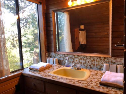 Gallery image of Jason House - Immaculate Suites in a Quiet Seaside Neighbourhood near UVIC in Victoria