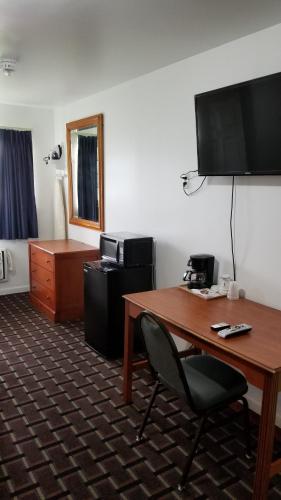 Μια τηλεόραση ή/και κέντρο ψυχαγωγίας στο Budget Inn Breezewood