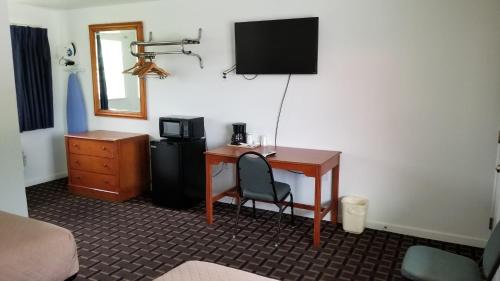 Μια τηλεόραση ή/και κέντρο ψυχαγωγίας στο Budget Inn Breezewood
