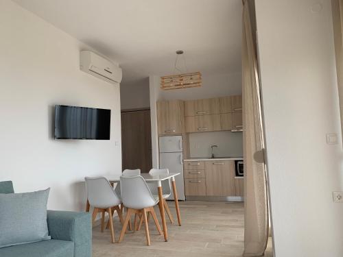 Kuchyň nebo kuchyňský kout v ubytování Kalivas beach house