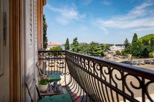 Amphitheatre Premium Apartment with Seaview