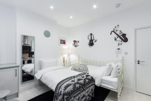 Central London Apartment - Great Location photo 31