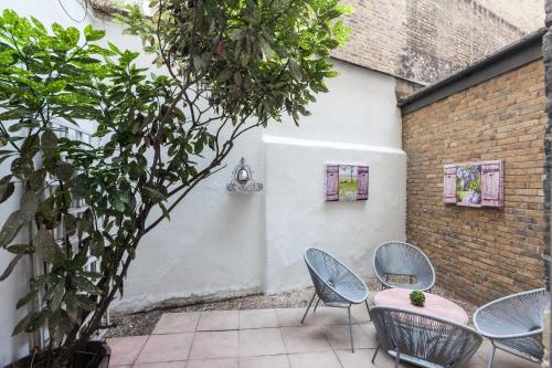 Central London Apartment - Great Location photo 18