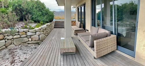 Μπαλκόνι ή βεράντα στο Beach Paradise Holiday Home