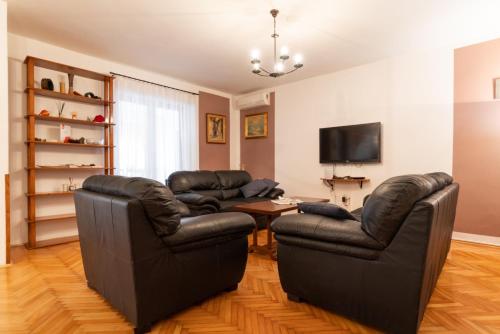 Three bedroom apartment H1