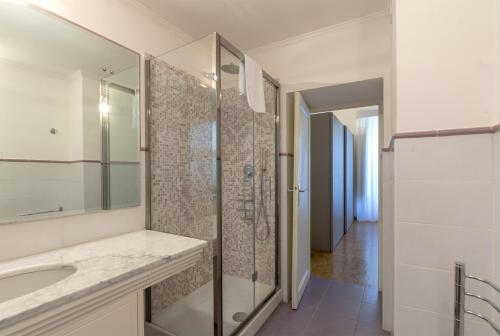 Ein Badezimmer in der Unterkunft Elegance in Santa Maria Novella