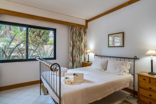 Gallery image of BmyGuest - Quinta do Lago Garden Apartment in Almancil