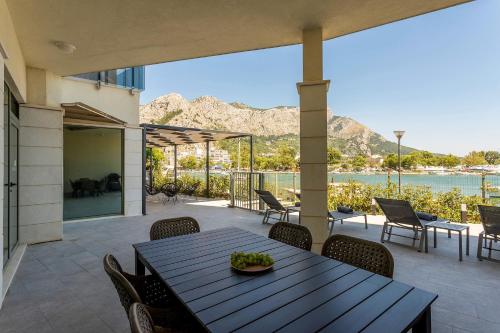 Luxury Apartment with Hot Tub