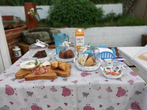 B&Bの敷地内または近くでの食事または食べ物
