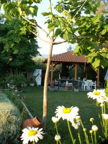 Galeriebild der Unterkunft Blue oasis villa plaka-leptokaria in Leptokaryá