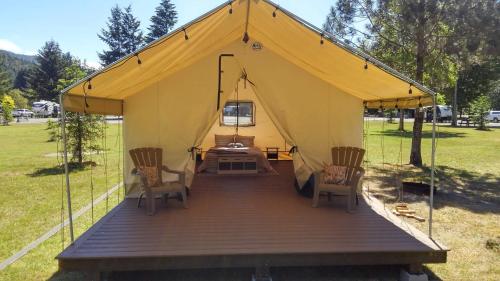 Redwood Meadows RV Resort – Photos 3