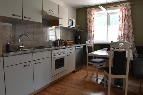 Η κουζίνα ή μικρή κουζίνα στο Apartment Fernerkogel