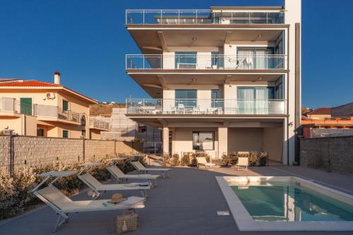 Imagen de la galería de Terraces d'Orlando - Family Apartments with Sea View and Pool, en Capo dʼOrlando