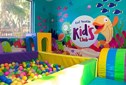 Dětský klub v ubytování Reef Yucatán All Inclusive & Convention Center
