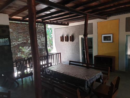 Ruang duduk di Jungle House