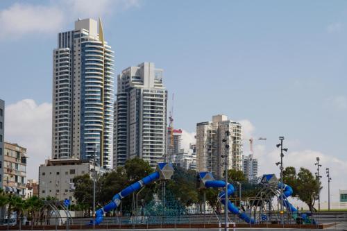 Galería fotográfica de Apartments4you Leonardo 17 en Bat Yam