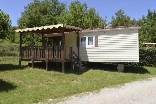 Fotografie z fotogalerie ubytování Camping La Combe v destinaci Barjac
