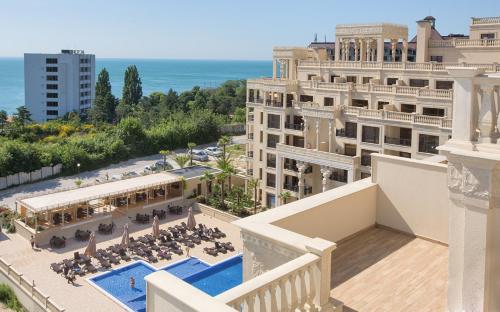 Изглед към басейн в Argisht Partez Hotel ALL INCLUSIVE AND BEACH или наблизо