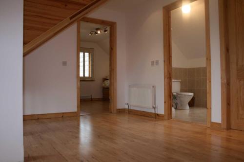Koupelna v ubytování Drumcoura Lake Resort, Pet Friendly, Wifi, SKY TV, 4 Bedrooms, 2 reception rooms