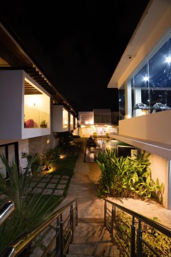 One Manalo Place – Photos 4