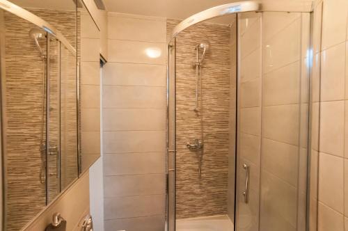 Un baño de Apartments Patricija