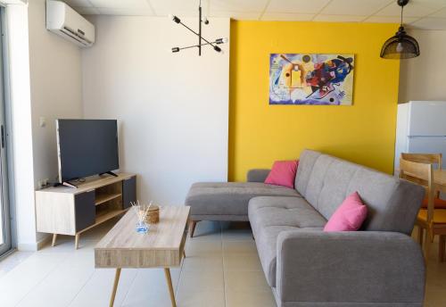 Gallery image of Amelia 1 Luxury Apartments in Moírai