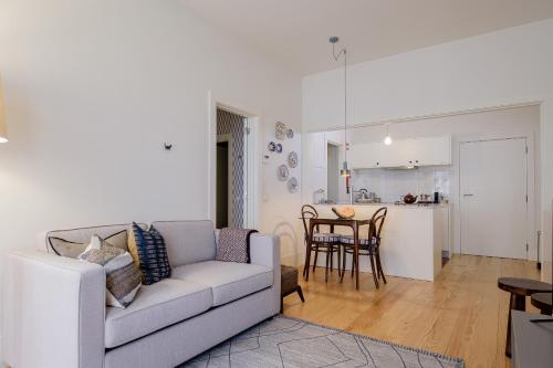 BOUTIQUE Rentals-Flores Plaza in city historical center