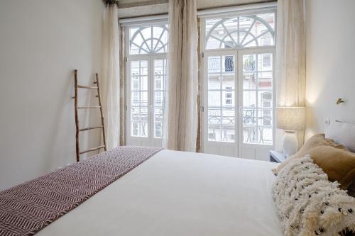 BOUTIQUE Rentals-Flores Plaza in city historical center