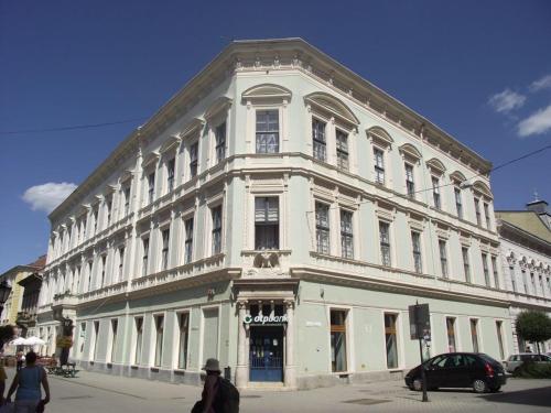Palace - Belvárosi Apartman Eger 3300 Eger, Széchenyi István utca 2 2. emelet 2. kép - 3