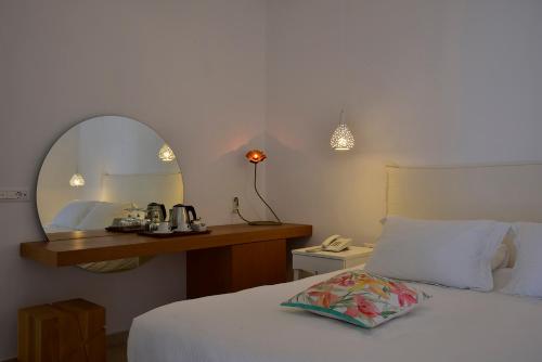 Margie Mykonos Hotel — Photo of the whole room