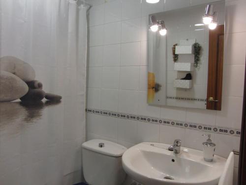 Ванная комната в Apartamento Junto a El Corte Inglés Algeciras 3