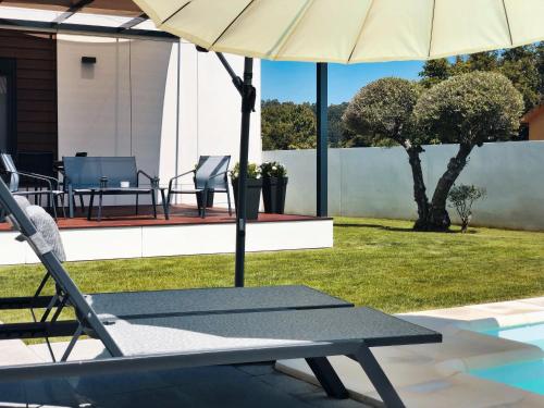 Κήπος έξω από το Chalet Mia Sear Areas