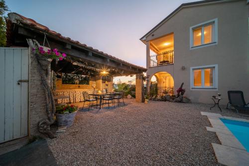 Apartments Bugenvila Brzac – Photos 3
