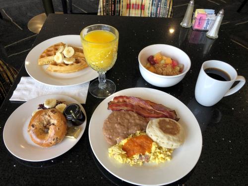 Gallery image of Radisson Hotel McAllen Airport in McAllen
