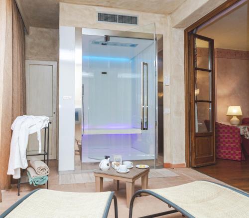 Ein Badezimmer in der Unterkunft Hotel Borgo Di Cortefreda