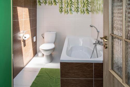Koupelna v ubytování Penzion-apartmán Souček