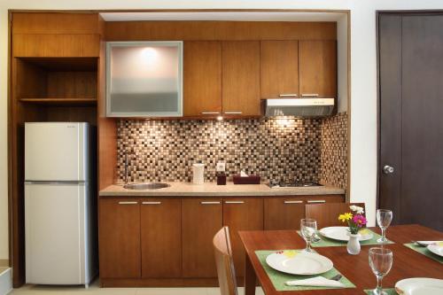 Dapur atau dapur kecil di Seminyak TownHouse