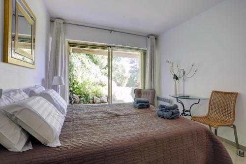 Appartement - villa Le Saint Georges avec superbe jardin et vue mer panoramique