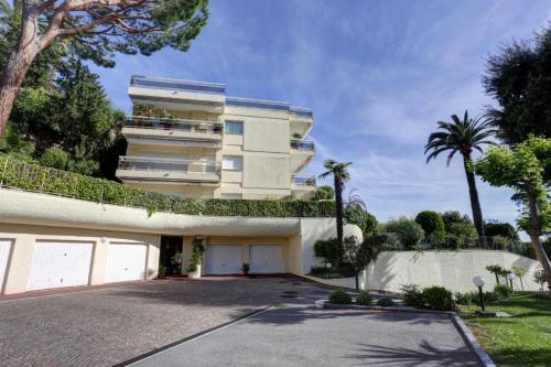 Appartement - villa Le Saint Georges avec superbe jardin et vue mer panoramique