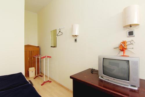 TV a/nebo společenská místnost v ubytování Hotel Wijaya 3 Kaliurang