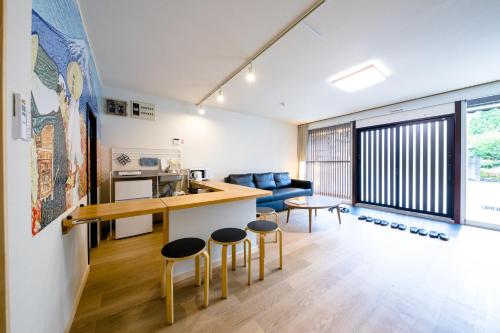 Una cocina o cocineta en The road to Mt.Fuji