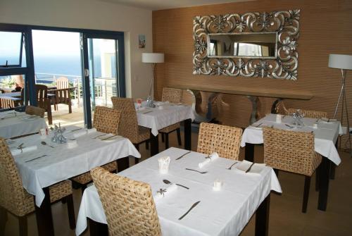 Restaurace v ubytování Magellans Hotel