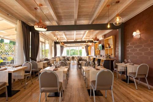 Gallery image of Simon Hotel in Pomezia