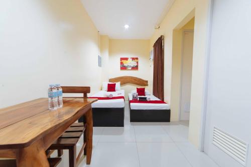 Gallery image of RedDoorz near New Government Center in Bacolod