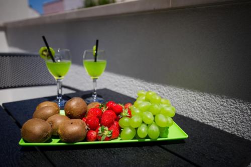 Makanan di atau berdekatan apartmen
