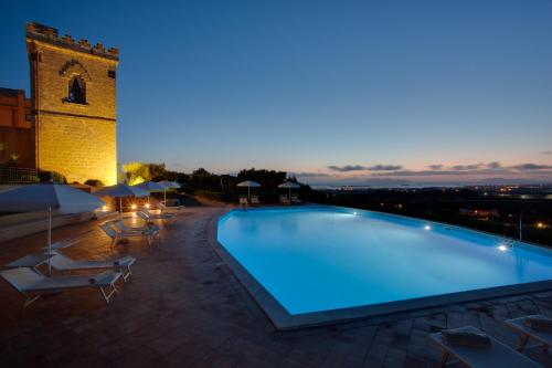 Bazén v ubytování Hotel Baglio Oneto dei Principi di San Lorenzo - Luxury Wine Resort nebo v jeho okolí