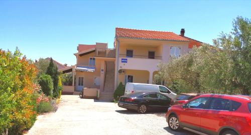 Gallery image of Apartments Jadranica in Murter