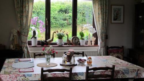 Heathergate Cottage Dartmoor BnBにある庭