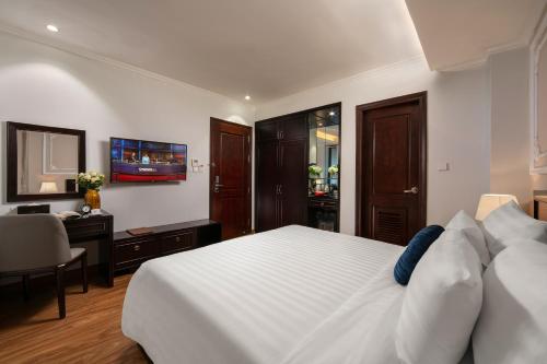Katil atau katil-katil dalam bilik di Hotel De La Seine